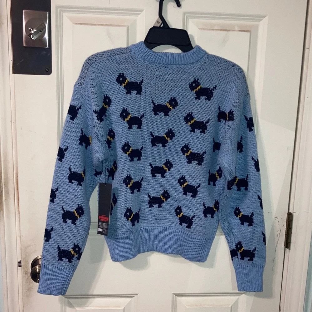 Stranger Things Light Blue Sweater with Scottie Dog Pattern XXS - XS - S - NEW - Picture 4 of 11